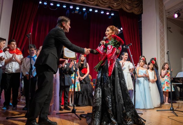 В опере только девушки – одним вечером в Баку (ФОТО)