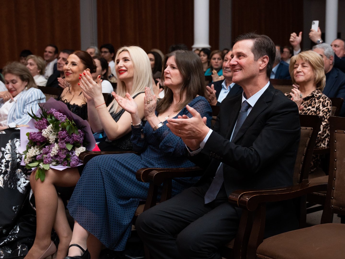 В опере только девушки – одним вечером в Баку (ФОТО)