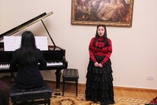 Волшебное путешествие сквозь века в Баку - оперная машина времени (ФОТО)