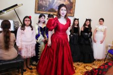 Волшебное путешествие сквозь века в Баку - оперная машина времени (ФОТО)