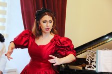 Волшебное путешествие сквозь века в Баку - оперная машина времени (ФОТО)