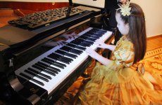 Волшебное путешествие сквозь века в Баку - оперная машина времени (ФОТО)