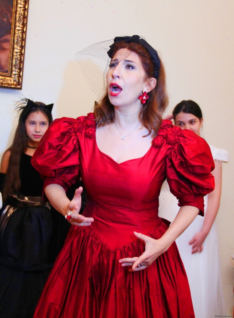 Волшебное путешествие сквозь века в Баку - оперная машина времени (ФОТО)