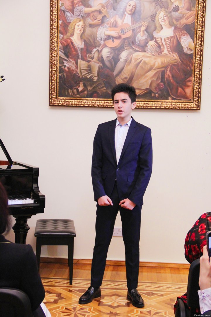 Волшебное путешествие сквозь века в Баку - оперная машина времени (ФОТО)