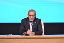 Президент Ильхам Алиев и Президент Масуд Пезешкиан приняли участие в азербайджано-иранском бизнес-форуме (ФОТО/ВИДЕО)