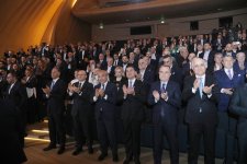 Президент Ильхам Алиев и Президент Масуд Пезешкиан приняли участие в азербайджано-иранском бизнес-форуме (ФОТО/ВИДЕО)