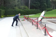 Руководство Минздрава Азербайджана почтило память академика Зарифы ханым Алиевой  (ФОТО)