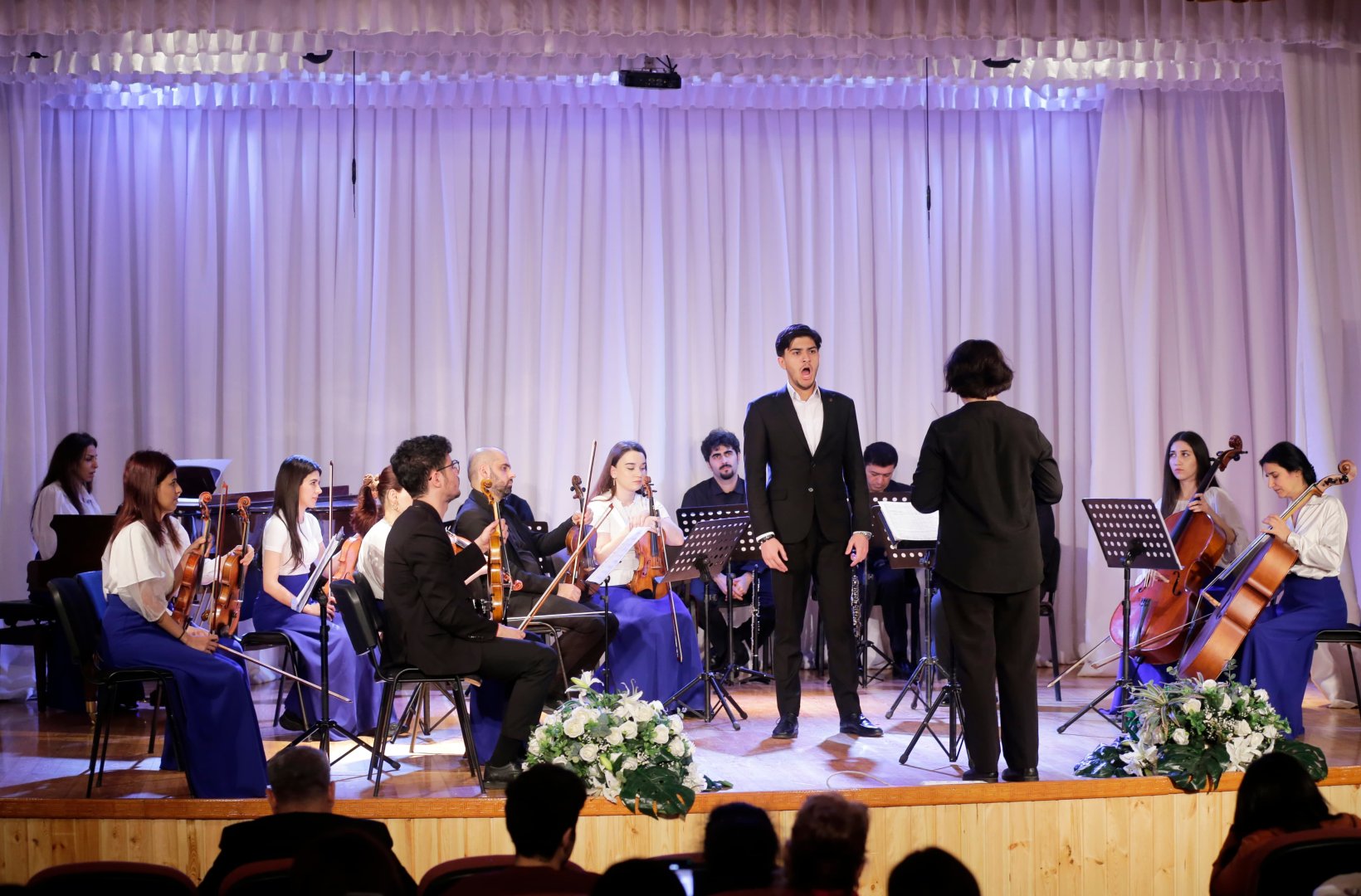 Будущие азербайджанские врачи удивили исполнением классики - любовь к музыке не знает профессий и границ (ФОТО)