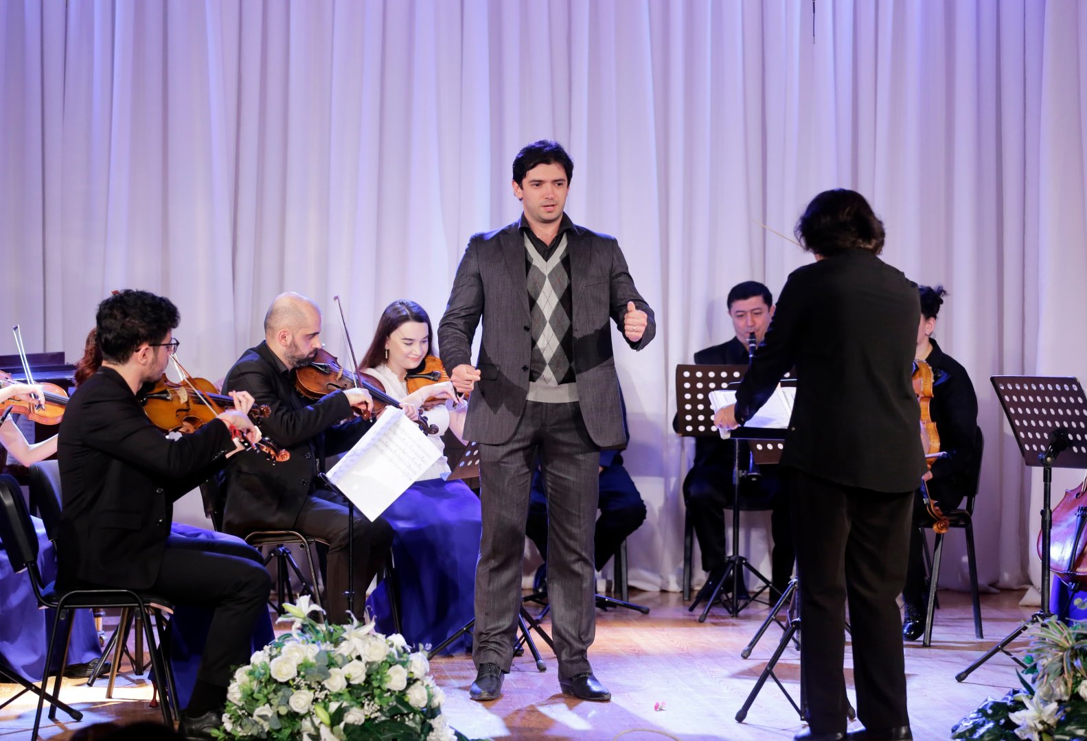 Будущие азербайджанские врачи удивили исполнением классики - любовь к музыке не знает профессий и границ (ФОТО)