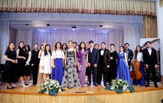 Будущие азербайджанские врачи удивили исполнением классики - любовь к музыке не знает профессий и границ (ФОТО)