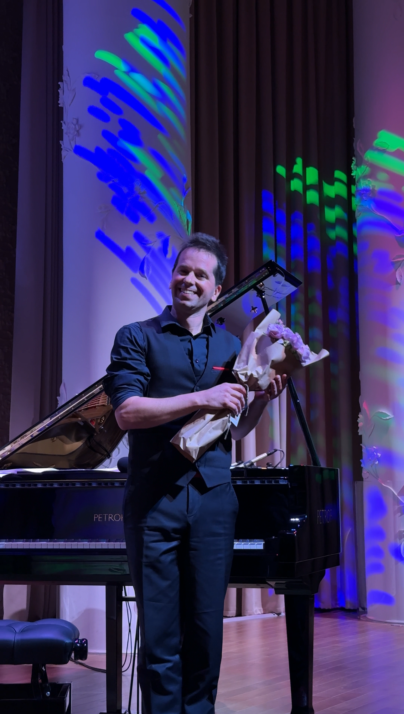 Французский пианист Пьер-Ив Плат выступил в творческом центре Sanat (ФОТО)