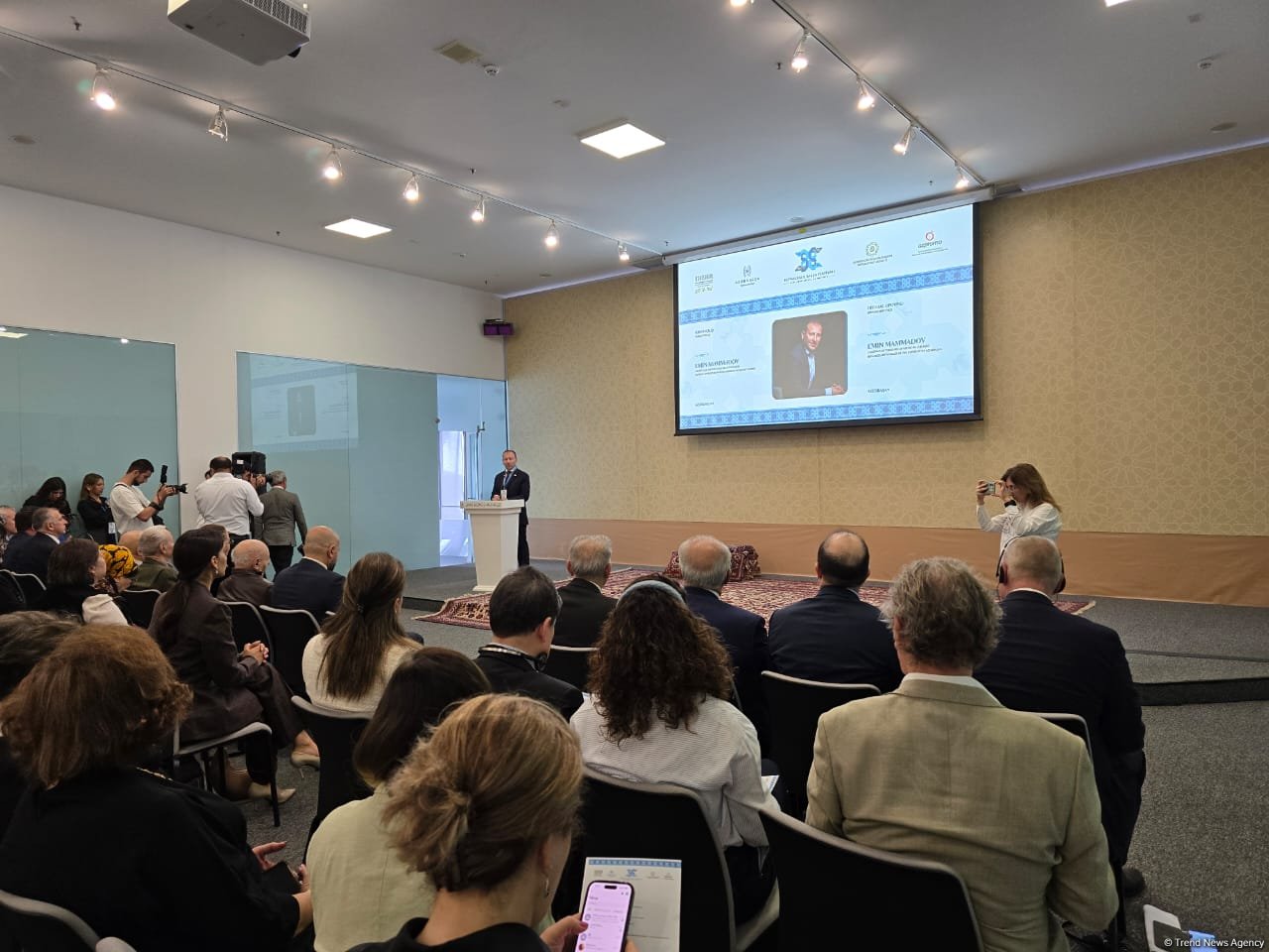 В Баку состоялось открытие Международного форума ковра (ФОТО)