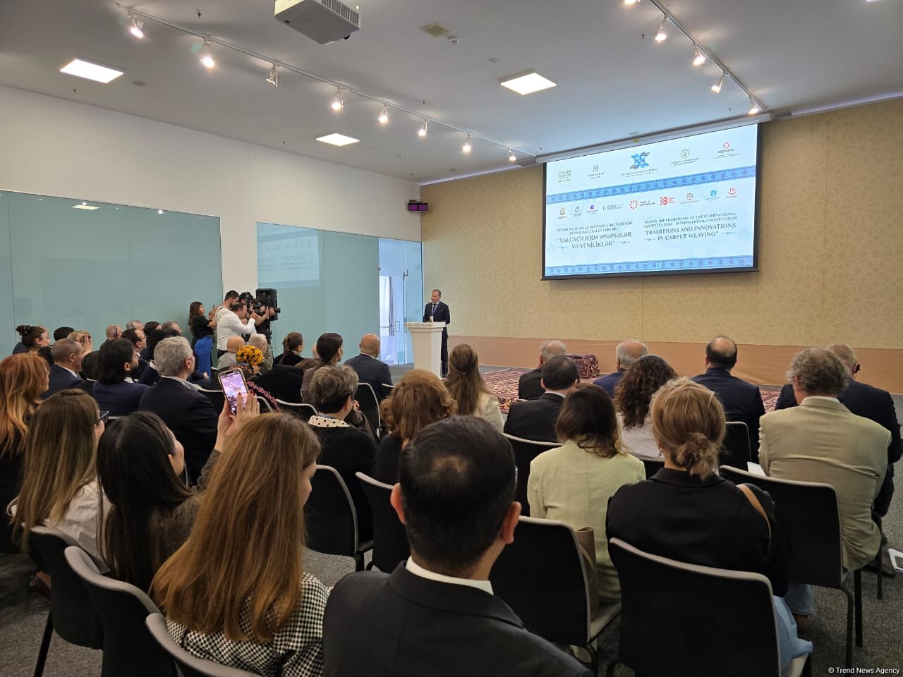 В Баку состоялось открытие Международного форума ковра (ФОТО)
