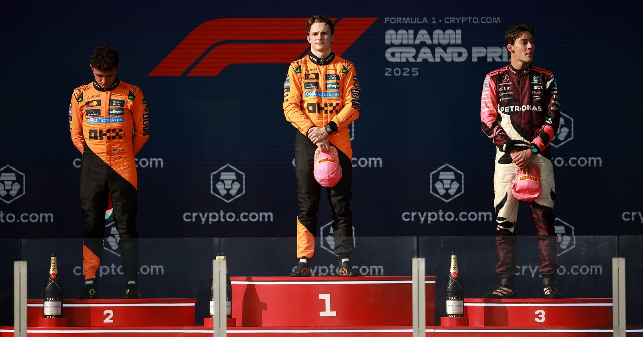 Ферстаппен стартовал с поула, Пиастри финишировал первым! (ФОТО)