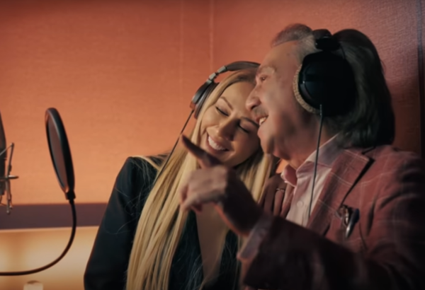 Как душевная встреча с бабушкой в Узбекистане привела к реализации проекта Фарруха Закирова и Розы Зергерли (ВИДЕО)