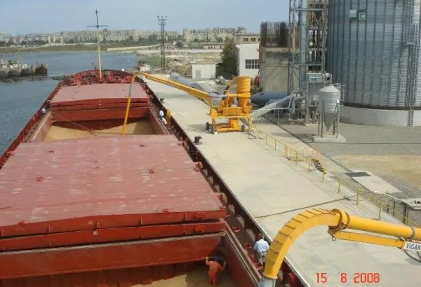 Бакинский зерновой терминал принял первую партию казахстанской пшеницы