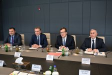 Обсуждены возможности вложений швейцарской компании в социальные инвестпроекты в Азербайджане (ФОТО)