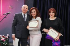 В Баку прошла праздничная церемония награждения, посвященная Дню ковроткача  (ФОТО)