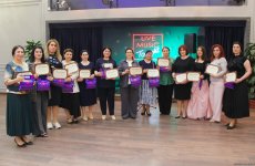 В Баку прошла праздничная церемония награждения, посвященная Дню ковроткача  (ФОТО)