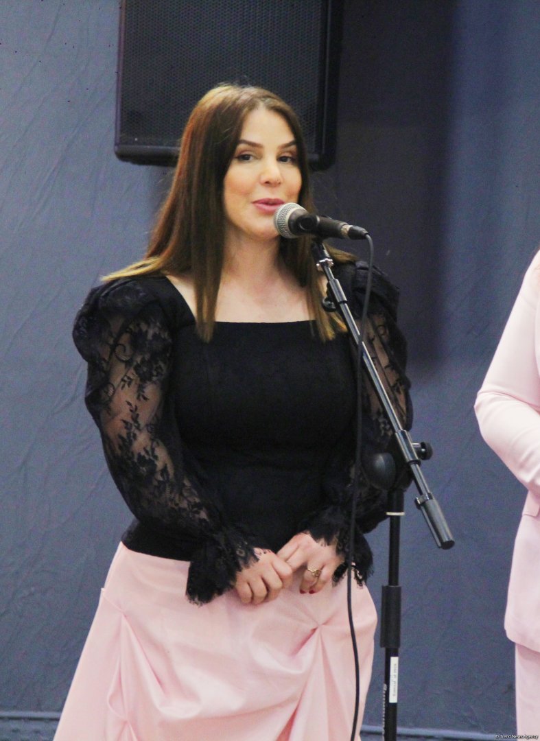 В Баку прошла праздничная церемония награждения, посвященная Дню ковроткача  (ФОТО)