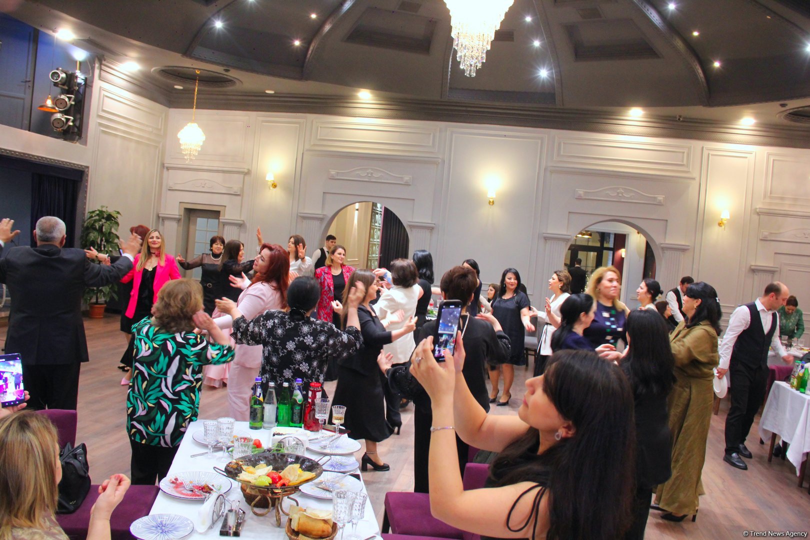 В Баку прошла праздничная церемония награждения, посвященная Дню ковроткача  (ФОТО)