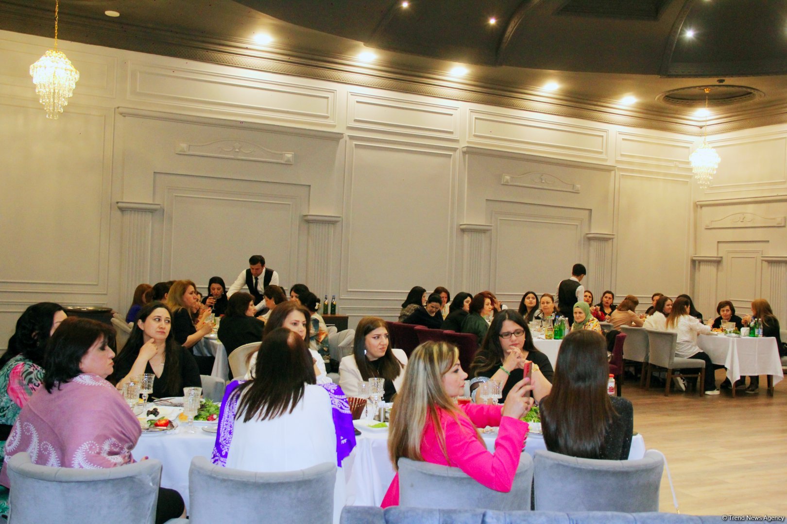 В Баку прошла праздничная церемония награждения, посвященная Дню ковроткача  (ФОТО)