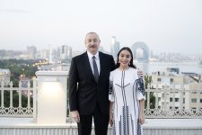 Президент Ильхам Алиев, Первая леди Мехрибан Алиева и Генеральный секретарь То Лам и его супруга Но Фон Ли ознакомились с выставкой изобразительного искусства Вьетнама (ФОТО/ВИДЕО)