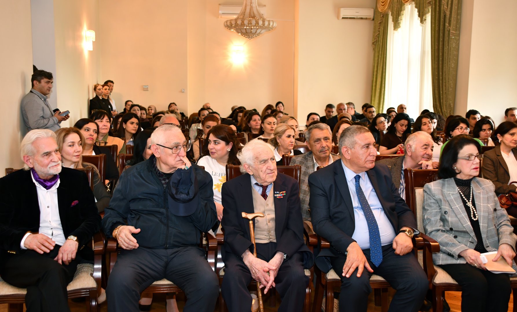 В Баку состоялся научно-практический семинар "Гейдар Алиев и азербайджанская культура" (ФОТО)