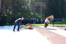 Руководство и коллектив министерства здравоохранения почтили память общенационального лидера Гейдара Алиева (ФОТО)