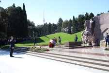 Руководство и коллектив министерства здравоохранения почтили память общенационального лидера Гейдара Алиева (ФОТО)