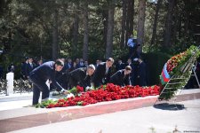 Азербайджанский народ чтит память великого лидера Гейдара Алиева (ФОТО)