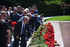 Азербайджанский народ чтит память великого лидера Гейдара Алиева (ФОТО)