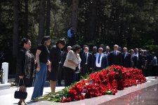 Азербайджанский народ чтит память великого лидера Гейдара Алиева (ФОТО)