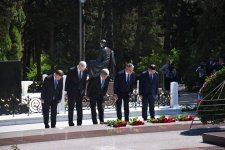 Азербайджанский народ чтит память великого лидера Гейдара Алиева (ФОТО)