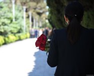 Азербайджанский народ чтит память великого лидера Гейдара Алиева (ФОТО)