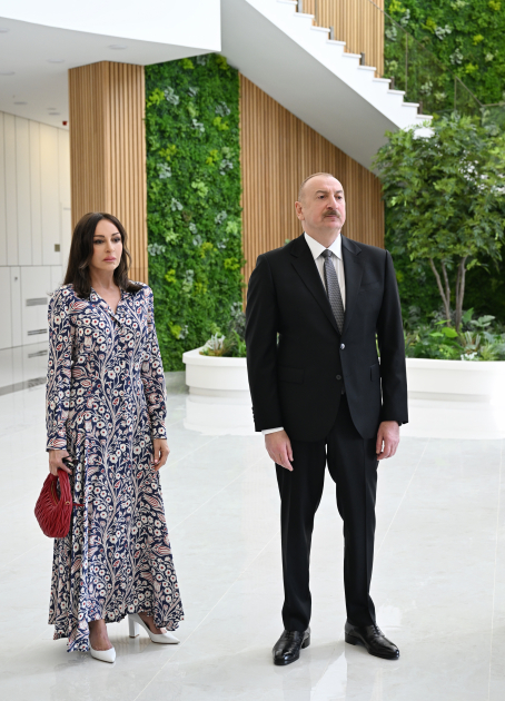 Президент Ильхам Алиев и Первая леди Мехрибан Алиева приняли участие в открытии Агдамского центра мугама (ФОТО/ВИДЕО)