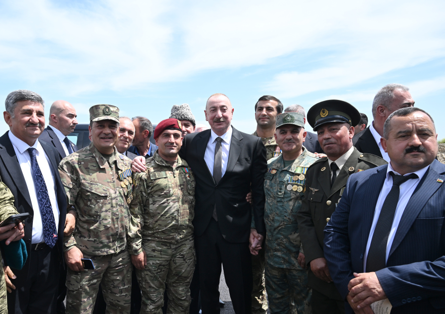 Президент Ильхам Алиев и Первая леди Мехрибан Алиева приняли участие в открытии Агдамского центра мугама (ФОТО/ВИДЕО)
