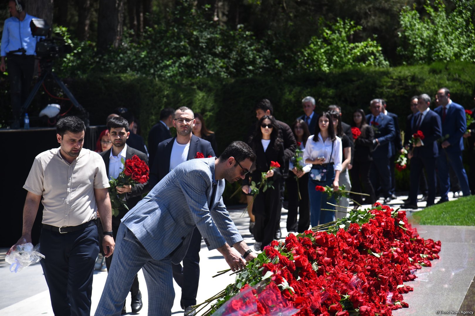 Азербайджанский народ чтит память великого лидера Гейдара Алиева (ФОТО)