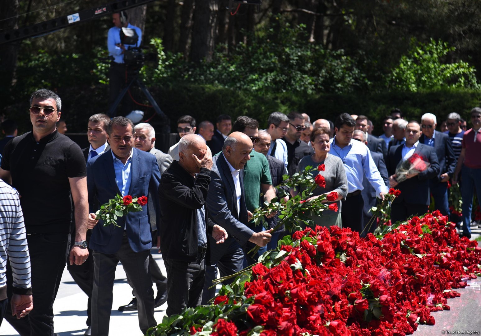 Азербайджанский народ чтит память великого лидера Гейдара Алиева (ФОТО)