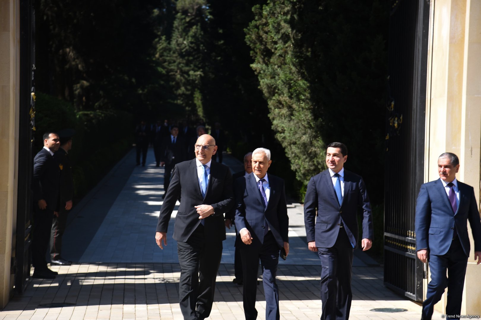 Азербайджанский народ чтит память великого лидера Гейдара Алиева (ФОТО)