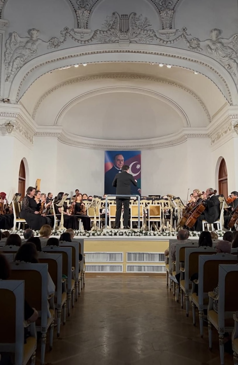 В филармонии состоялся концерт, посвящённый 102-й годовщине со дня рождения великого лидера Гейдара Алиева (ФОТО)