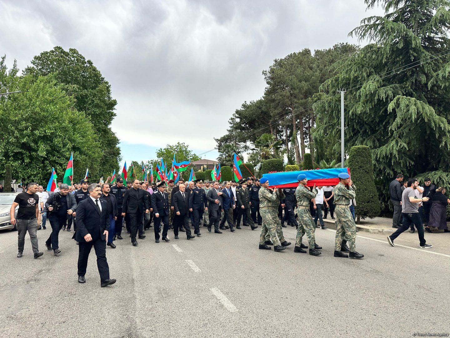 В Агджабеди преданы земле останки шехида Первой Карабахской войны (ФОТО)