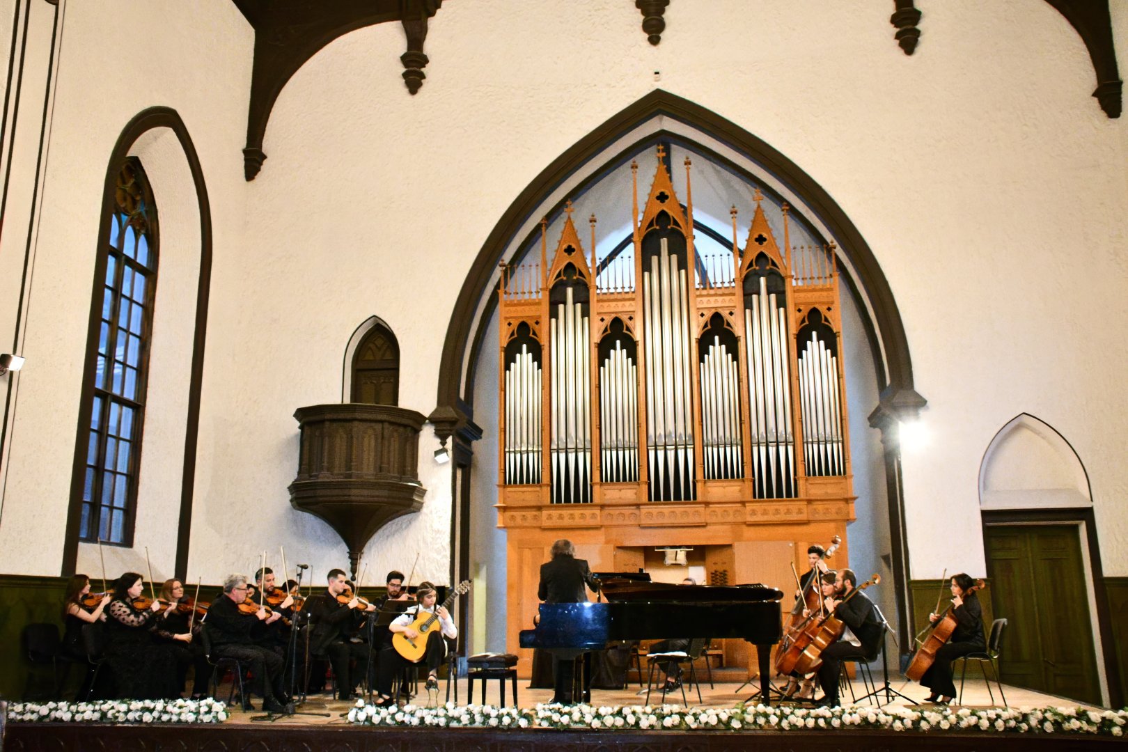 Юные азербайджанские таланты представили классическое искусство (ФОТО)