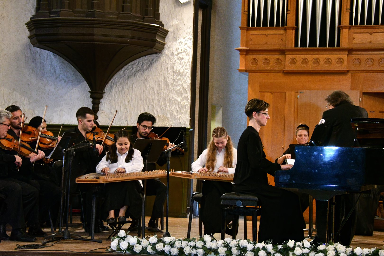 Юные азербайджанские таланты представили классическое искусство (ФОТО)