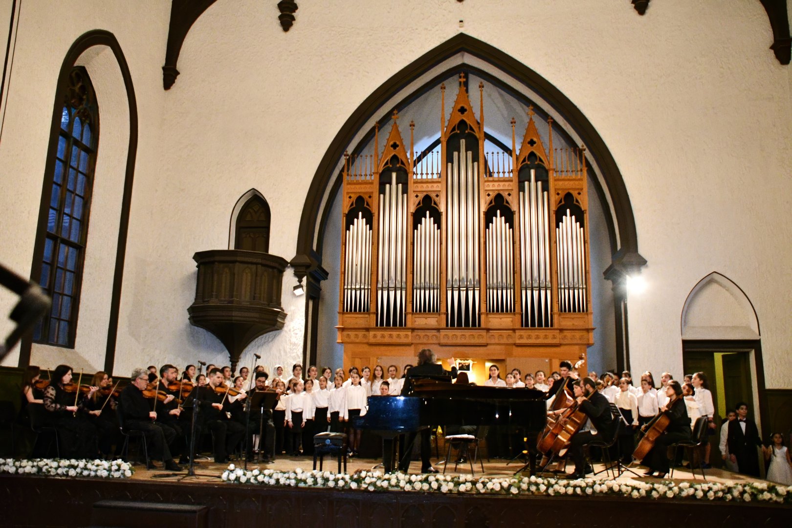 Юные азербайджанские таланты представили классическое искусство (ФОТО)