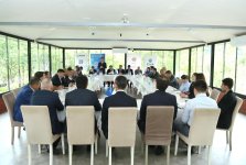 В Лянкяране состоялась просветительская встреча по поддержке бизнеса (ФОТО)