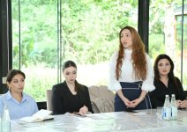 В Лянкяране состоялась просветительская встреча по поддержке бизнеса (ФОТО)