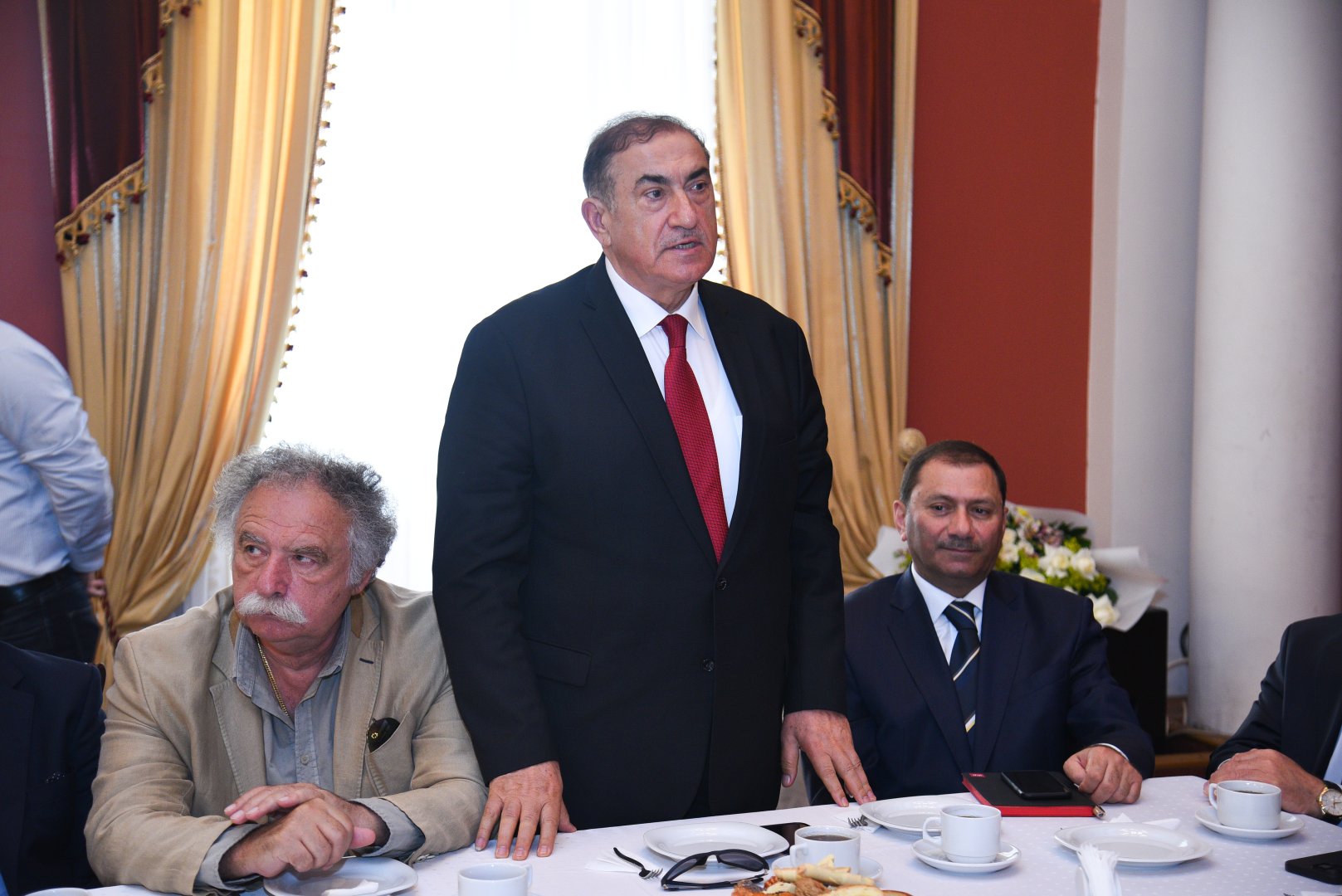 Ветераны спецслужб Азербайджана "Альянс" провели мероприятие к 80-летию со дня рождения Хагани Багирова (ФОТО)