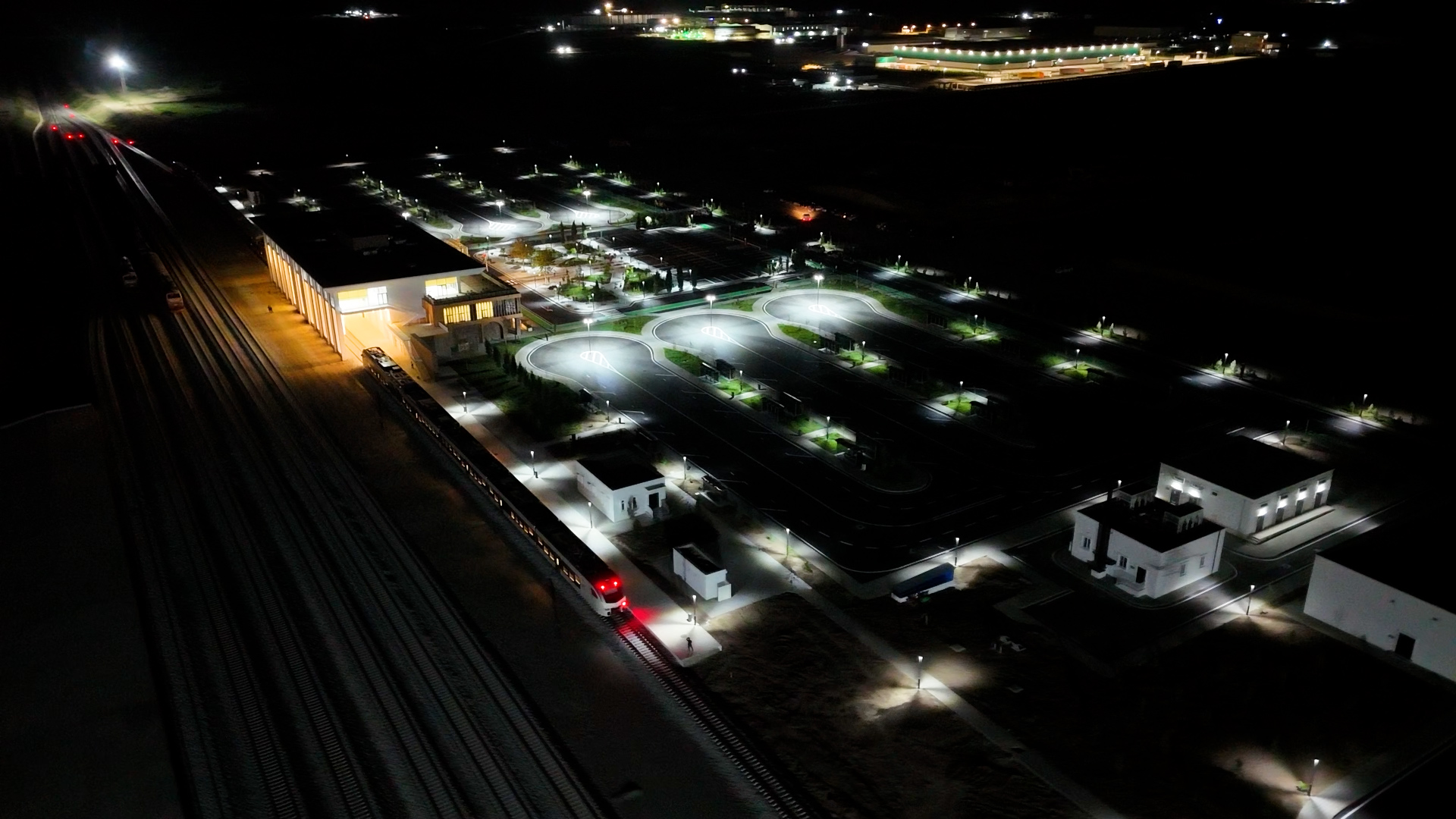 Опубликованы фотокадры Агдамского железнодорожного и автовокзального комплекса