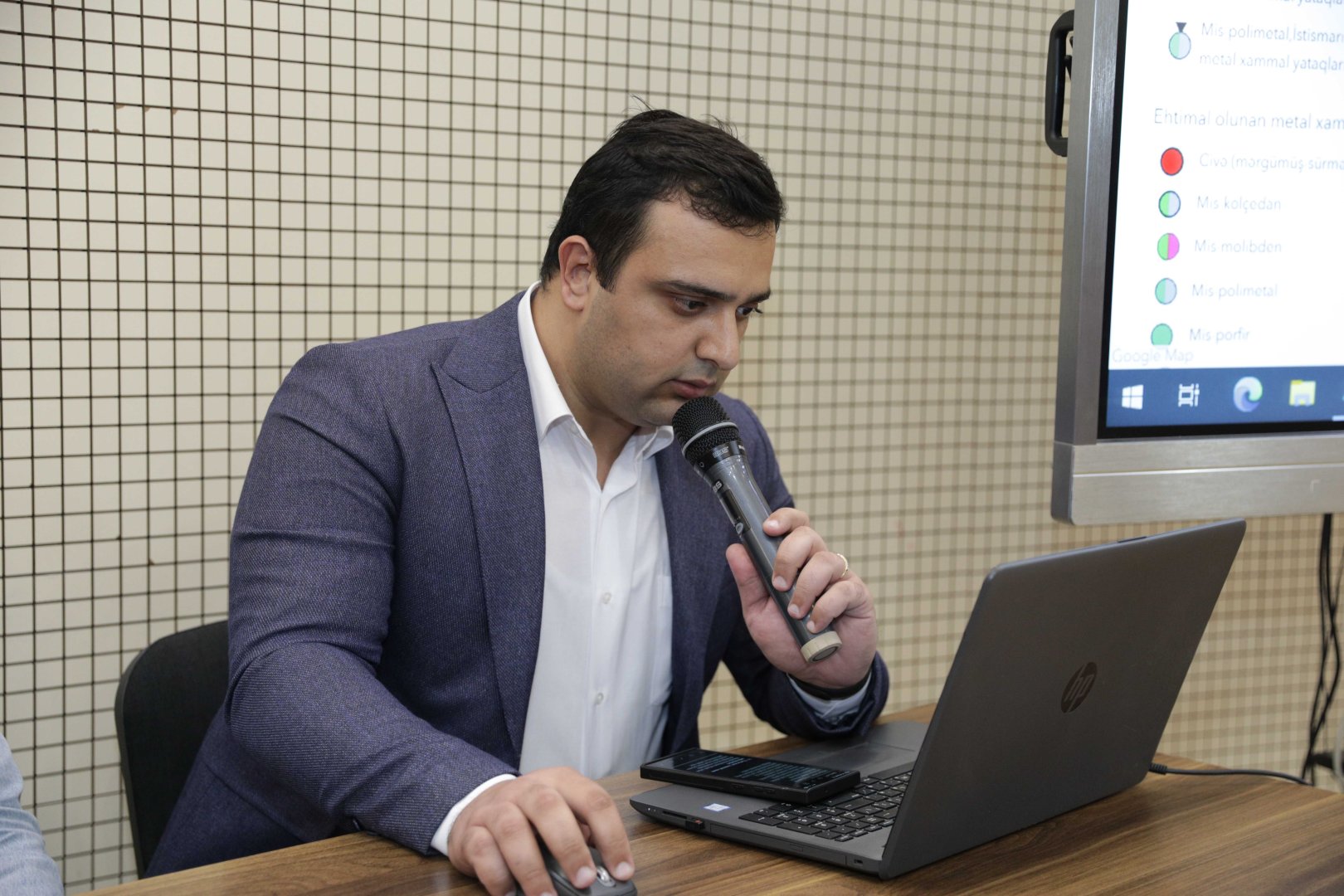 В Баку состоялась презентация интерактивной карты экологических последствий горнодобывающей промышленности Армении (ФОТО)